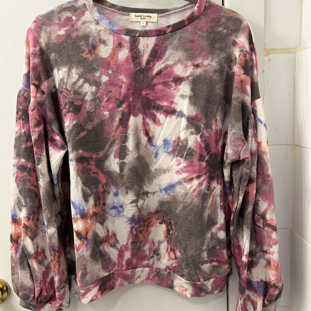 Sweet Lovely Cozy Tie-Dye Sweatshirt in Pink and Gray Size L